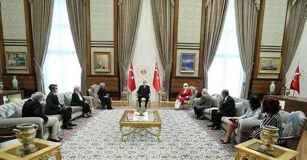 Başkan Recep Tayyip Erdoğan, Milli Mücadele kahramanlarının yakınlarını kabul etti