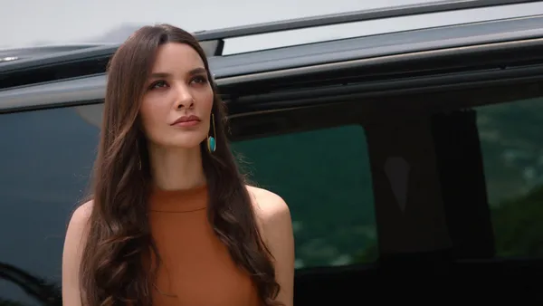 atvnin-yeni-dizisi-uvey-annenin-3-tanitim-yayinlandi-onlarin-kilina-zarar-gelirse-senden-bilirim-1686350371056.jpg ATV’nin yeni dizisi Üvey Anne’nin 3. tanıtım yayınlandı: "Onların kılına zarar gelirse senden bilirim!"-4