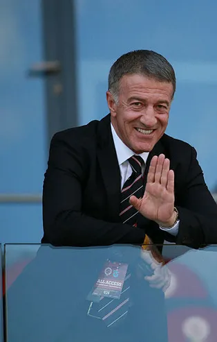 Trabzonspor Başkanı Ahmet Ağaoğlu'ndan şampiyonluk açıklaması: Son düdük çalana kadar...