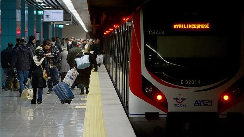 bugun-otobusler-ucretsiz-mi-6-ekim-istanbulun-kurtulusu-iett-metro-metrobus-marmaray-bedava-mi-1728194619147.jpg