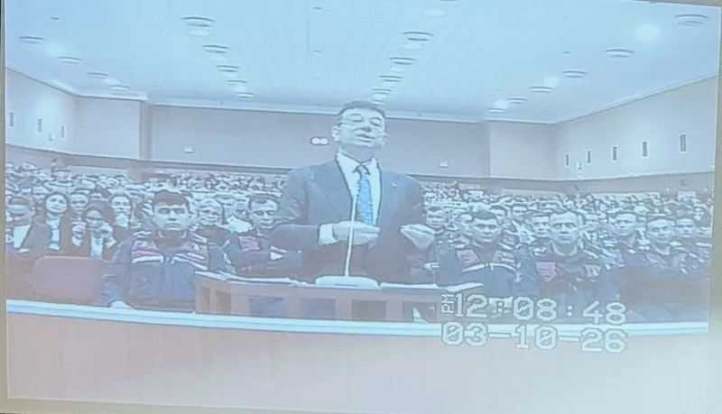 enver-aysever-tahliye-edildi-cek-elini-hirsiz-kavgasi-akillara-geldi-imamoglunu-ayri-ozgur-ozeli-ayri-patlatti-1773322639435.jpeg Enver Aysever tahliye edildi! Silivri'deki "Çek elini hırsız" kavgası akıllara geldi | İmamoğlu'nu ayrı Özgür Özel'i ayrı patlattı-2