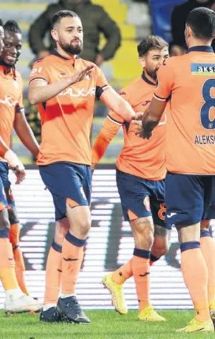 İstanbulspor’u yenen Medipol Başakşehir zirve takibini sürdürüyor