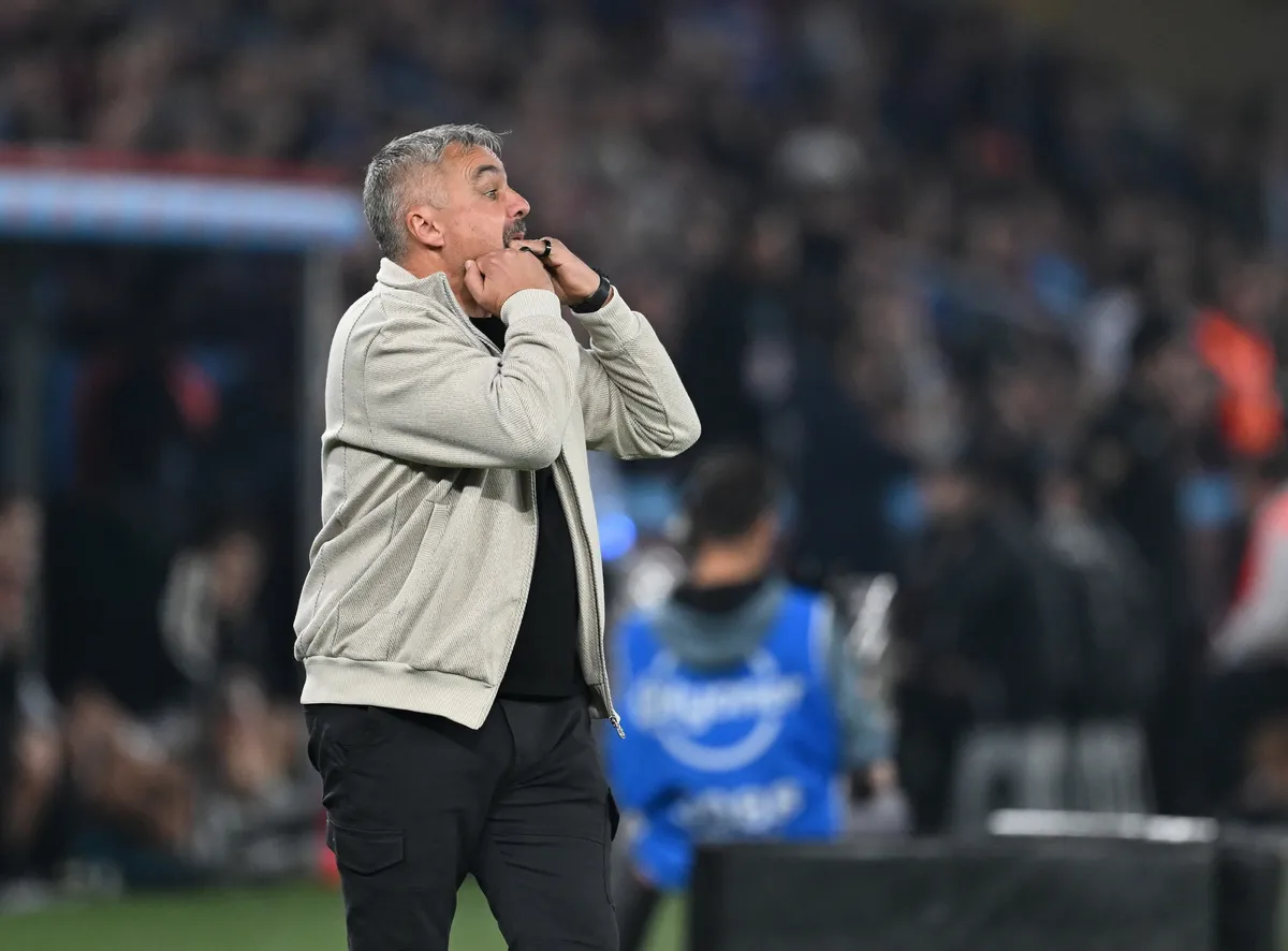 trabzonspor-teknik-direktoru-reistan-hearts-maci-sozleri-1792579101767.jpg Trabzonspor Teknik Direktörü Thomas Reis'tan Hearts maçı öncesi rotasyon mesajı!-4
