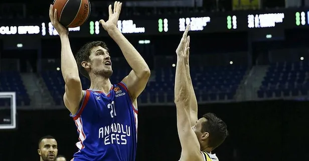 Anadolu Efes rahat kazandı