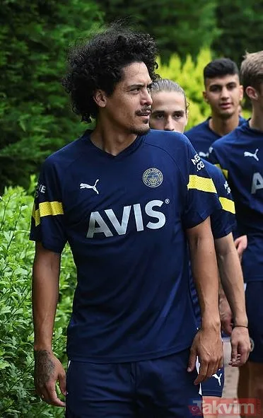 Fenerbahçe'de ayrılık mevsimi! Rossi, Szalai, Berisha... - 8