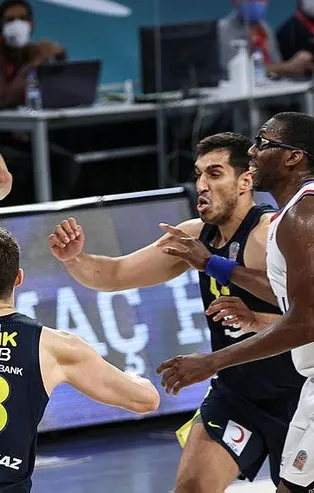 Efes finale farklı başladı