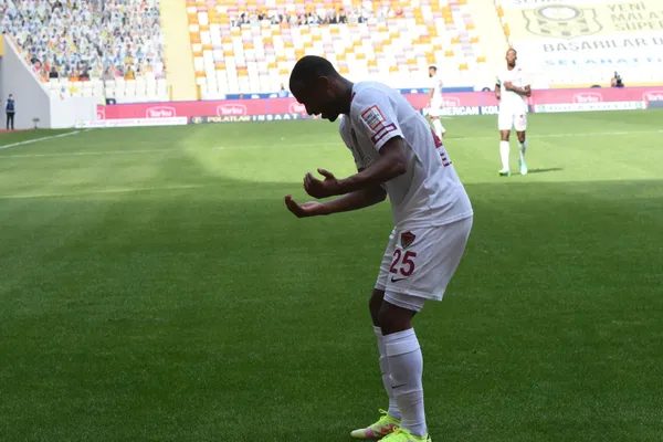 hatayspor-malatya-deplasmanindan-3-puanla-donuyor-1633264796741.jpg Hatayspor Malatya deplasmanından 3 puanla dönüyor-3