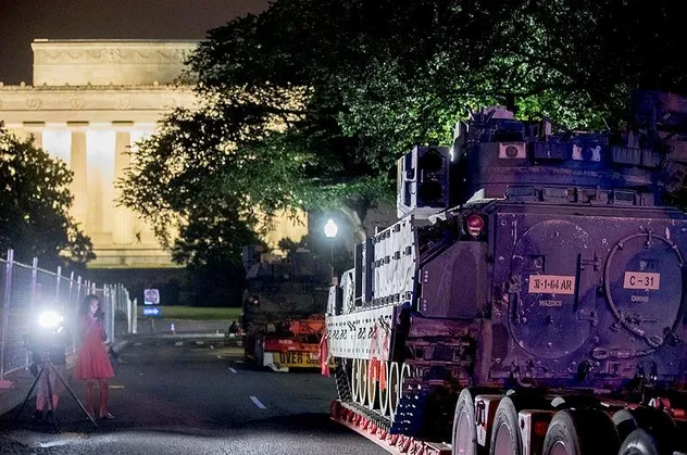 ABD Başkanı Donald Trump hayaline kavuştu! Askeri tanklar Washington sokaklarında