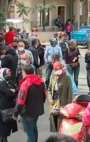 Büyükada sakinleri Adalar'da akülü araç kullanımının yasaklanmasını protesto etti: Kayyum istiyoruz