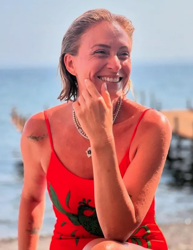 Ceyda Düvenci'nin sevgilisi Güçlü Mete'nin arabası şoke etti! Lüks otomobilinin farlarına öyle bir şey takmış ki... - 9