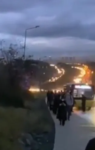 Yine İETT yine arıza! İstanbullu canından bezdi! Bu kez adres Halkalı