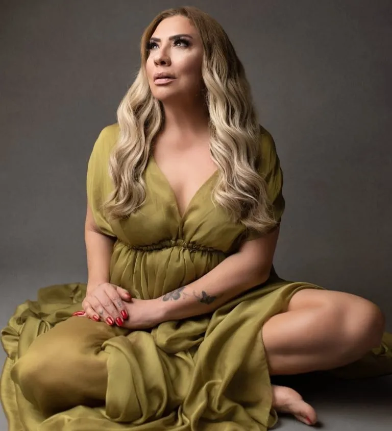 4-ayda-32-kilo-verdiren-isin-karaca-diyeti-50-yasinda-42-beden-olma-sirri-cikti-40-50-kilo-verdim-1708265269159.jpg "40-50 kilo verdim..." 50 yaşında 42 beden olma sırrı çıktı! 4 ayda 32 kilo verdiren Işın Karaca diyeti!-2