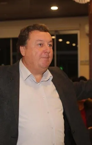 CHP'li Torbalı Belediyesi'nde "huzur hakkı" yolsuzluğu kavga çıkardı! CHP’li bir vatandaş meclis üyesi Savaş Benli’ye saldırdı