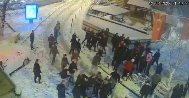 Beyoğlu’nda 6 kişinin yaralandığı silahlı kartopu kavgasının detayları ortaya çıktı! İçlerinde taş mı vardı?