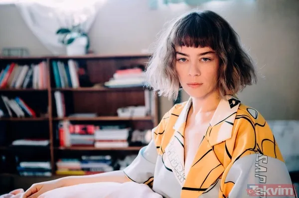 4 aylık hamile olan Demet Evgar siyah mayosuyla paylaştı! Göğüs dekolteli pozuna Burcu Biricik kayıtsız kalmadı! “Leoparım benim” - 1