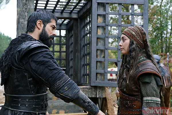 Kuruluş Osman'a Peçenek kızı Targun Hatun olarak bir girdi, pir girdi! Zeynep Tuğçe Bayat'ın eşi bakın kim çıktı... - 1