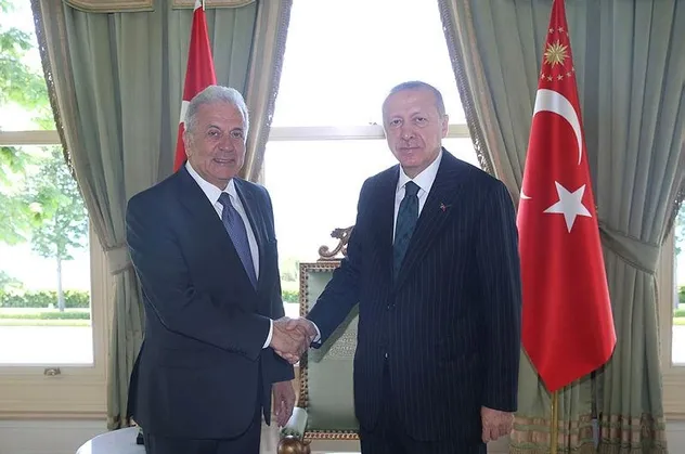 Başkan Erdoğan, Dimitris Avramopoulos'u kabul etti