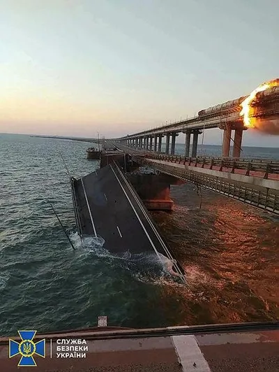Kerç Köprüsü'nde patlama! Ukrayna resmen açıkladı: "Bu daha başlangıç"-17