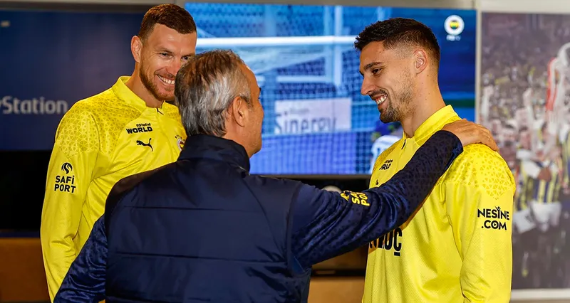 fenerbahceye-transfer-mujdesi-talibi-cikti-ayrilik-cok-yakin-1724529777298.jpg