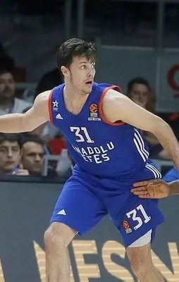 Anadolu Efes Kızılyıldız'a acımadı!