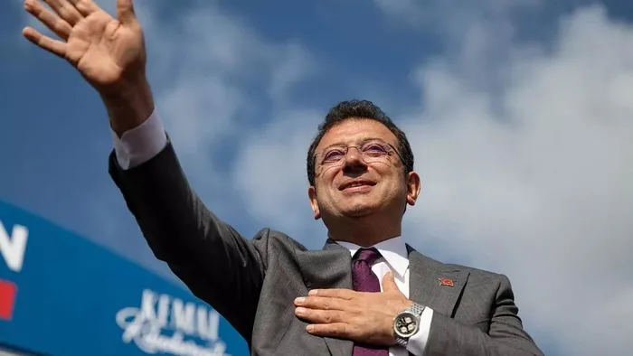 sozunu-tutmayani-sandikta-gonderin-diyen-chpli-ibb-baskani-ekrem-imamoglu-2019-yilindanbu-yana-vaatlerinin-yuz-1705852956660.jpeg