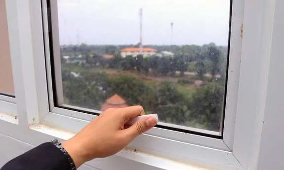 Açıklıyoruz: Kimse bilmiyordu! Penceredeki bu özellik soğuk havayı şıp diye kesiyor. Kışın evinizi hamam gibi yapacak yöntem-4