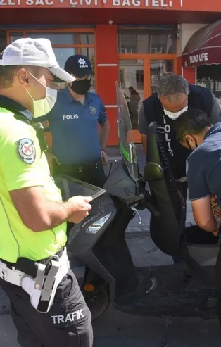 Son dakika: Ülke genelinde 4 bin 643 noktada eş zamanlı araç ve motosiklet uygulaması: 1.984'ü trafikten men edildi