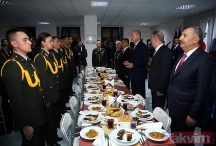 Başkan Erdoğan, Milli Savunma Üniversitesi öğrencileriyle iftar yaptı