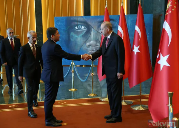 Külliye'de '30 Ağustos' kabulleri! Başkan Erdoğan'dan Türkiye'nin ilk kadın amirali Gökçen Fırat'a: Sen benim hemşehrimdin he? - 2