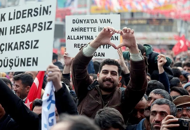 Başkan Erdoğan'dan Van Mitinginde önemli açıklamalar | CHP-DEM'e ayar üstüne ayar | "İşin içine deste deste para girdi"-10