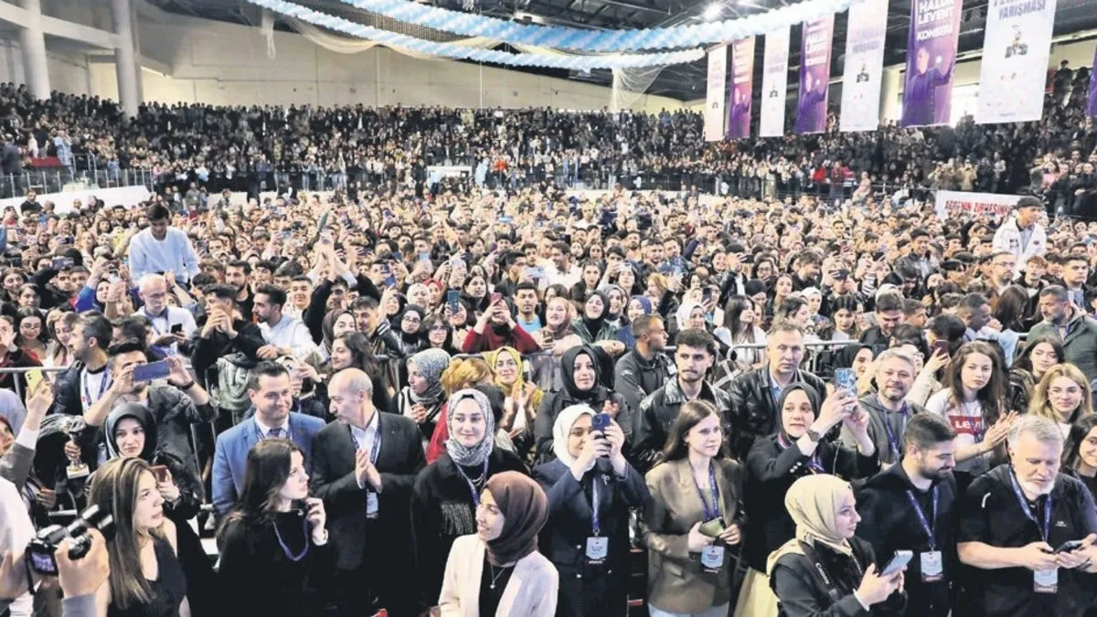 Ağrı'da Teknoloji Rüzgarı Esti: Genç Mucitler Zirvede Yarıştı!