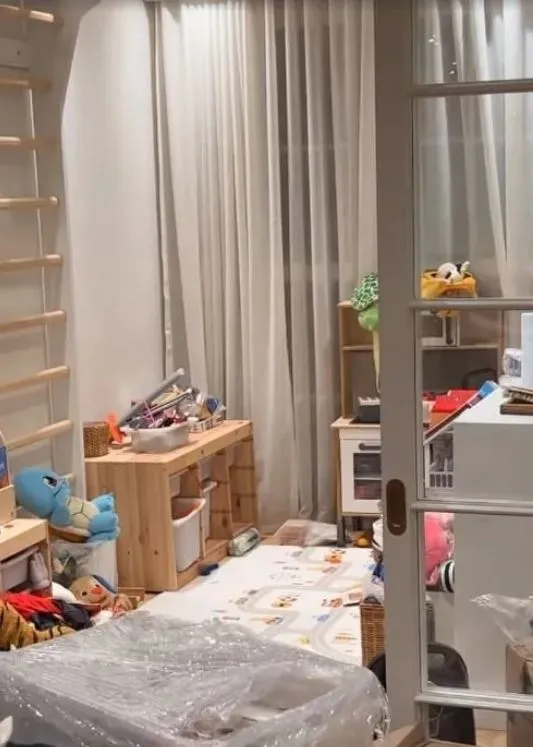 Bergüzar Korel’in İstanbul ve Londra’daki şık evleri hayran bırakıyor - 21