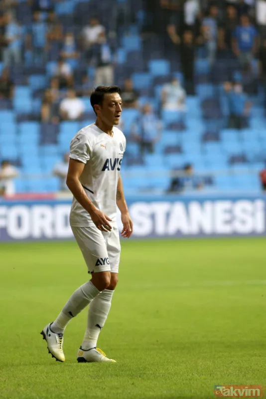 Adana Demirspor - Fenerbahçe maçı oynanırken sosyal medyada Samatta isyanı! - 15