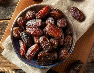 Rüyada hurma görmek ne anlama gelir? Rüyada hurma ağacı görmek, yaş ve kuru hurma yemek neye işarettir?