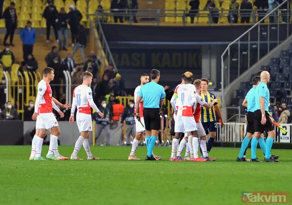 Fenerbahçe'nin Slavia Prag mağlubiyeti sonrası spor yazarları faturayı kesti: Sorumlusu Ali Koç! - 13