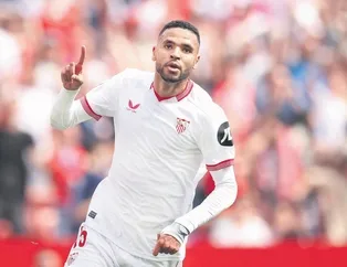 Roma ile En-Nesyri yarışı