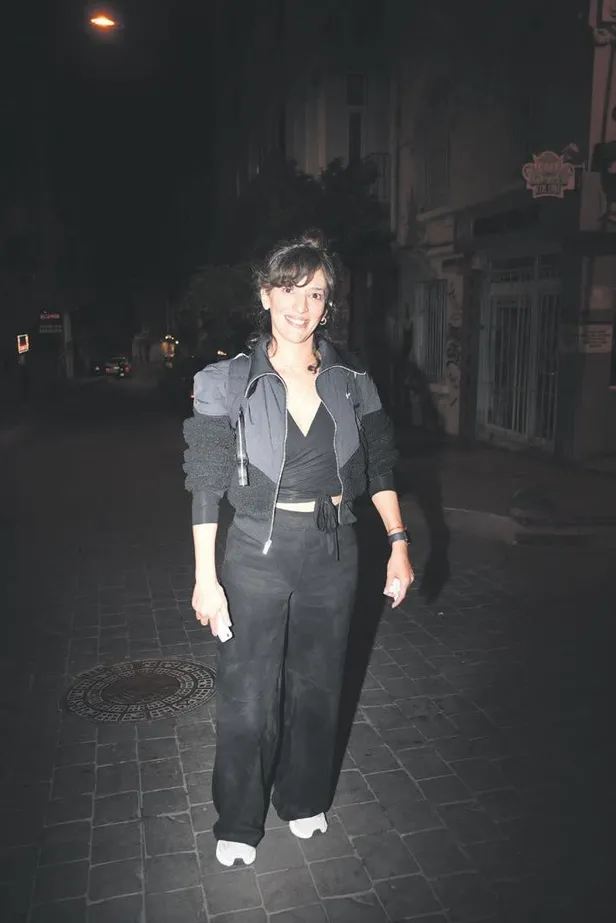 gonca-derin-ugur-akkusun-yegeni-emre-akkus-tarafindan-elimde-senedin-var-diyerek-tehdit-edildigini-iddia-etti-1669069117565.jpeg Gonca Derin, Uğur Akkuş’un yeğeni Emre Akkuş tarafından 'Elimde senedin var” diyerek tehdit edildiğini iddia etti | Saklambaç haberleri-5