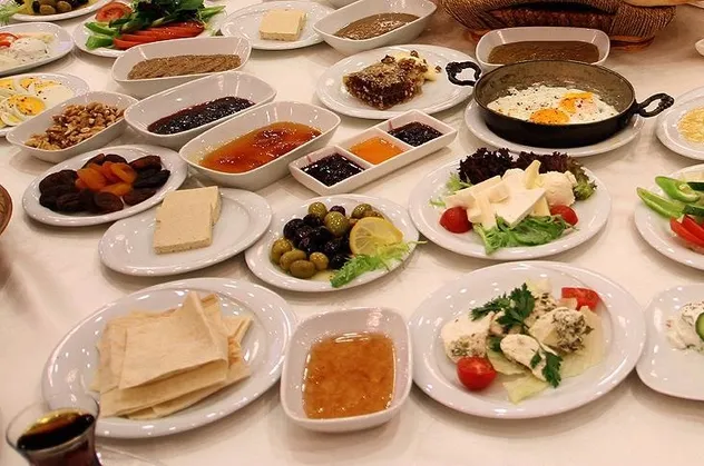 Kovid-19'da karşı kahvaltı! İşte beslenmede yapılan hatalar ve doğruları...