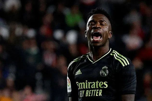 İspanya devi Real Madrid ligde ilk yenilgisini aldı: Rayo Vallecano'ya 3-2 Real Madrid