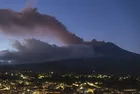 Etna Yanardağı yeniden kül püskürttü! Katanya Havalimanı'nda uçuşlar iptal edildi