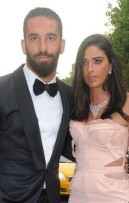 Arda Turan ile Aslıhan Doğan evlendi