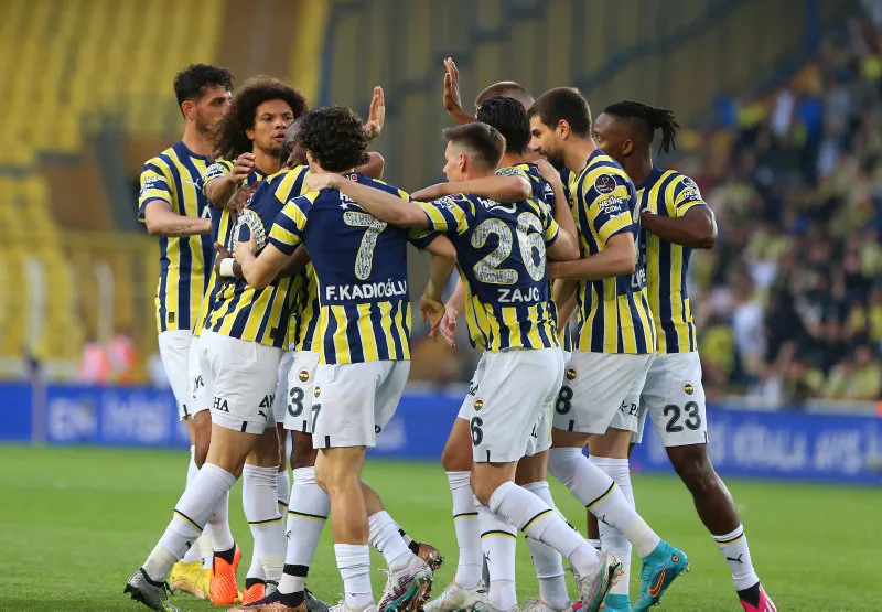 Fenerbahçe'den sağ bek bombası! Ferdi kendi bölgesine geçecek - 12