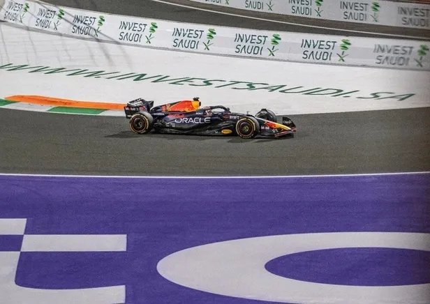 formula-1-suudi-arabistan-hangi-kanalda-saat-kacta-f1-suudi-arabistan-siralama-ve-puan-durumu-formula-1-2023-t-1679218586874.jpeg Formula 1 Suudi Arabistan hangi kanalda, saat kaçta? F1 Suudi Arabistan sıralama ve puan durumu! Formula 1 2023 Takvimi!-5