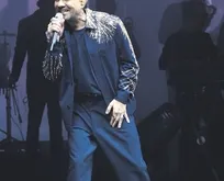 Kenan Doğulu’dan Harbiye’de 33.yıl konseri