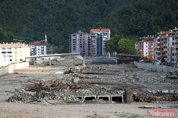 AFAD'dan Kastamonu ve Düzce'de meydana gelen sele dair son detaylar aktarılarak 7 bölge için yeni uyarı - 15