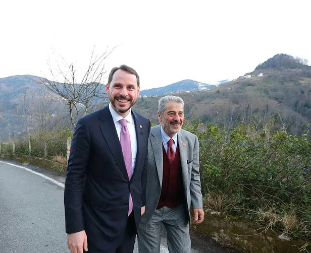 Bakan Berat Albayrak babası Sadık Albayrak ile aile mezarlığını ziyaret edip dua etti-1