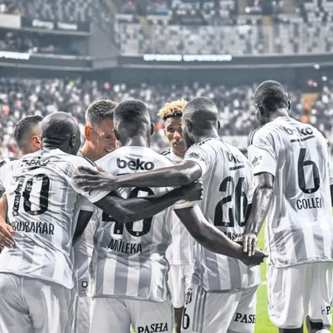 Kartal sahne alıyor