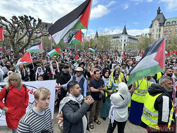 2024 Eurovision Şarkı Yarışması'nın finalinin başlamasına saatler kala on binlerce kişi soykırımcı İsrail'i protesto etti - 48