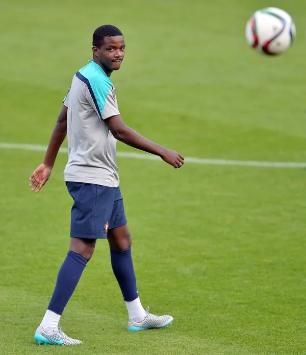 fenerbahcede-jorge-jesus-transfer-operasyonuna-basladi-marcelo-carvalho-gabigol-1654331783239.jpg Fenerbahçe'de Jorge Jesus transfer operasyonuna başladı! Marcelo, Carvalho, Gabigol...-6