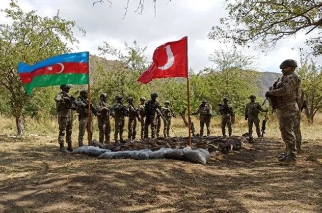 Türkiye ve Azerbaycan'dan Ermenistan işgalinden kurtarılan Laçın'da ortak tatbikat